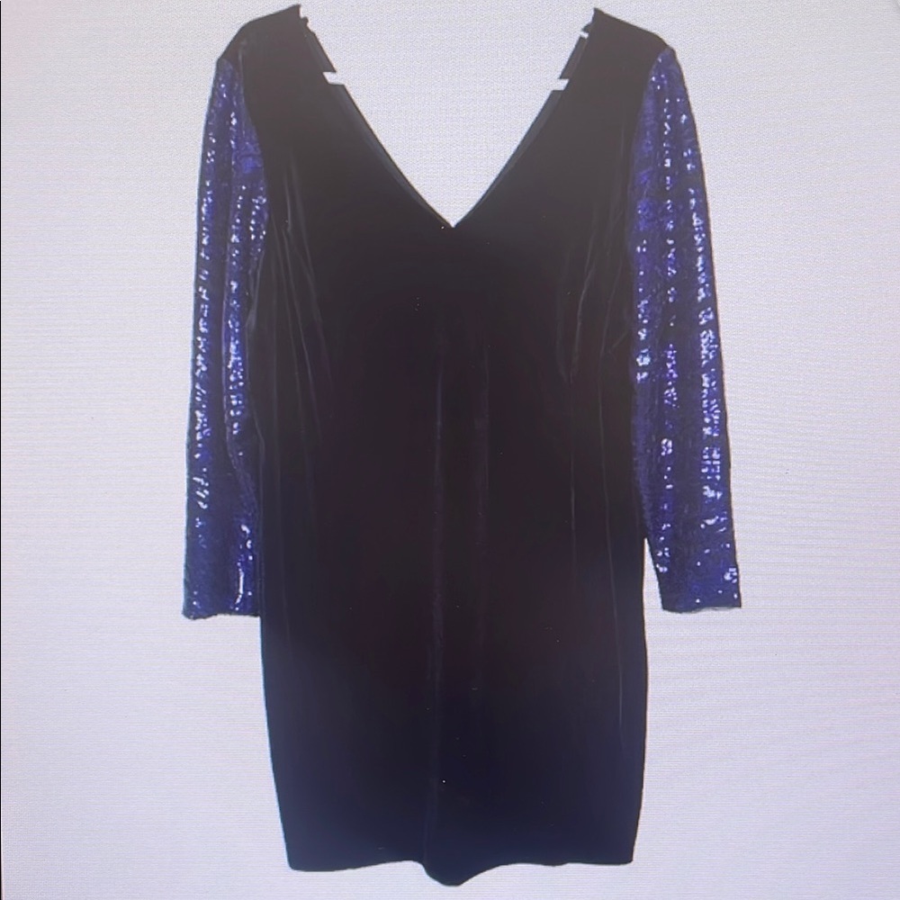 Elegant Black and Blue Sequin Sleeve Dress